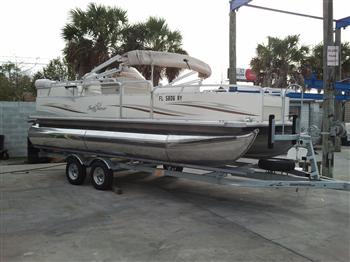 Boat and Motor Superstores Boat Detailing Services